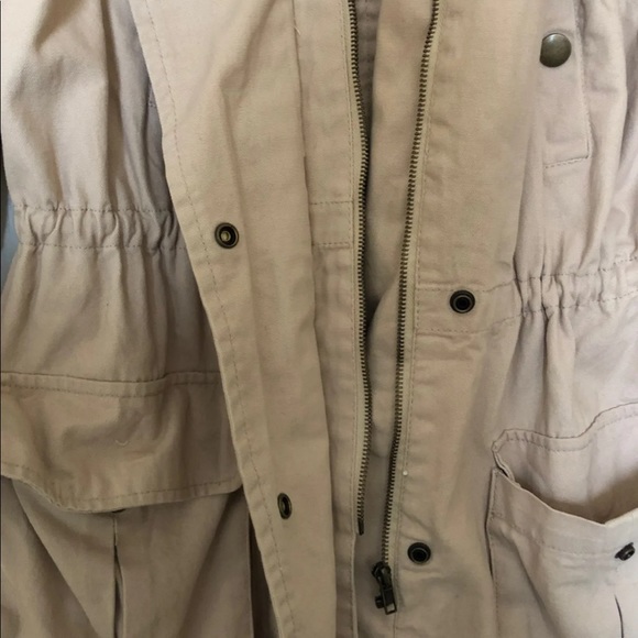 Versatile Jacket - Picture 3 of 5